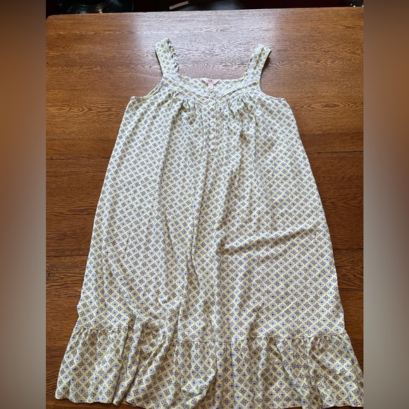 Sale 2 for $8 Secret Treasures Sleeveless Square Neckline Nightgown - Picture 2 of 13